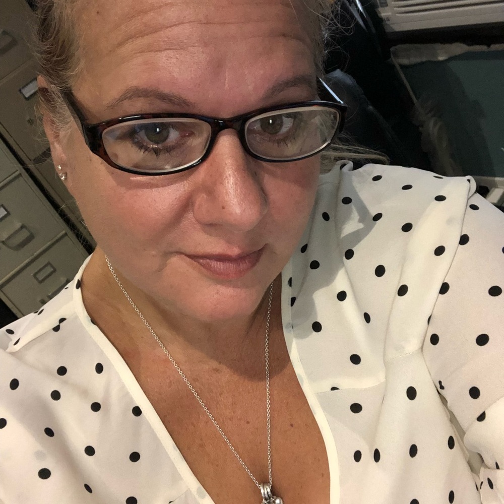 Meet your Posher, Rebeca